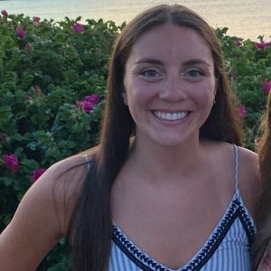 Meet your Posher, Lauren